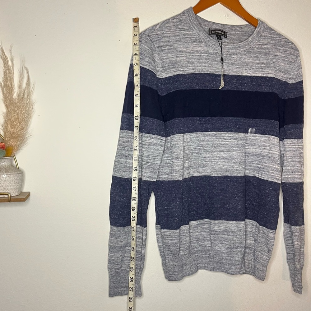 NWT Express Mens Crew Neck Striped Knit Sweater Top Grey Navy Blue - Picture 9 of 11